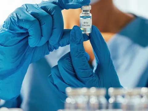 Mỹ đã có vaccine phòng virus RSV đầu tiên sau nhiều thập kỷ nỗ lực