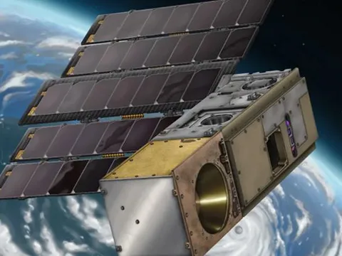 NASA phóng thành công 2 vệ tinh theo dõi bão hằng giờ