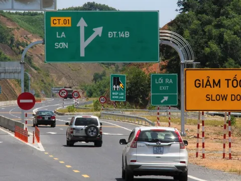 Bộ GTVT đề xuất thí điểm thu phí 9 tuyến cao tốc do Nhà nước đầu tư