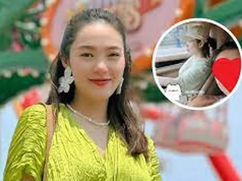 Nhan sắc mộc mạc, làn da trắng phát sáng của Minh Hằng thông qua ảnh chụp lén: Mẹ bỉm đỉnh Vbiz là đây!
