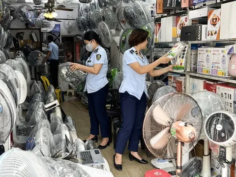 Sẽ công khai tên các cơ sở kinh doanh thiết bị điện tăng giá bất hợp lý