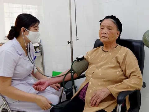 Hà Nội đề xuất hỗ trợ 100% mức đóng BHYT cho người từ 70 - 80 tuổi