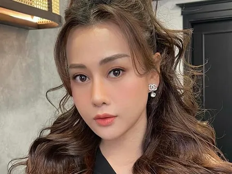 Trước khi đăng ký kết hôn với Shark Bình, Phương Oanh đã có loạt động thái đầy ẩn ý