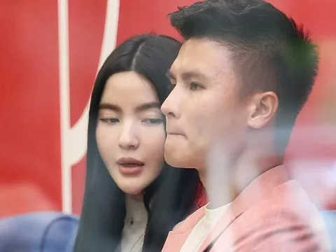 HOT: Quang Hải công khai bạn gái trong ngày đặc biệt