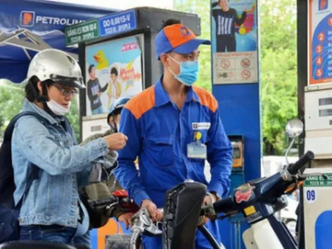 Từ 15h hôm nay 3/7, giá xăng giảm gần 600 đồng/lít