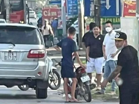 Đuổi theo hàng chục km để chặn đường, ném vỡ kính xe khách trên quốc lộ