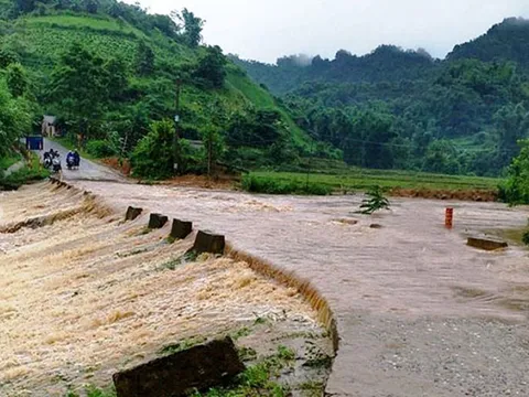 Cảnh báo vùng núi Bắc Bộ mưa lớn, đề phòng lũ quét và sạt lở đất