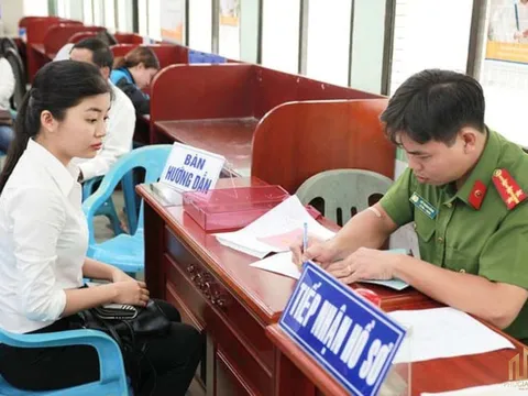 Chủ nhà hay người thuê nhà phải đi đăng ký tạm trú?