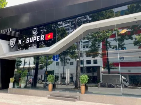 Showroom trưng bày siêu xe hiện ra sao sau khi Phan Công Khanh bị bắt khẩn cấp?