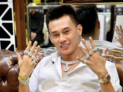 Dòng trạng thái dự báo tương lai của Phan Công Khanh trước khi bị bắt giữ