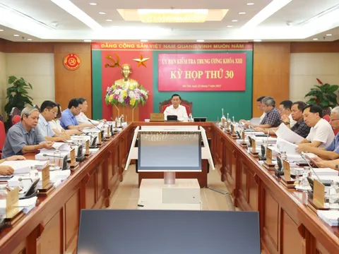 Cảnh cáo nguyên Giám đốc Sở Tài nguyên và Môi trường Thanh Hóa