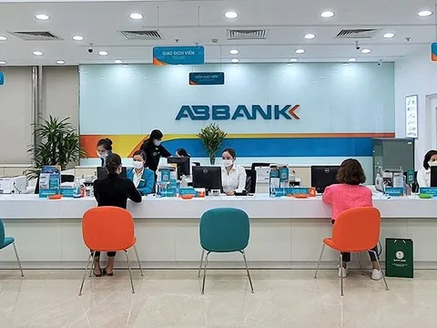 Lợi nhuận của ABBank “bốc hơi” 94% do trích lập dự phòng?