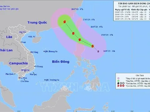 Bão Doksuri tiến gần Biển Đông