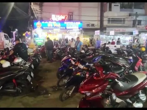 Ninh Kiều-Cần Thơ : Cần xử lý nghiêm bãi trong giữ xe thu giá cao hơn quy định tại phường Tân An