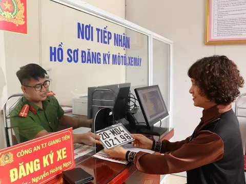 Từ ngày 15/8 có phải đổi biển số xe hiện tại sang biển số định danh?