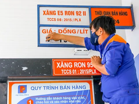 Từ 15h hôm nay (1/8), giá xăng lên sát 24.000 đồng/lít