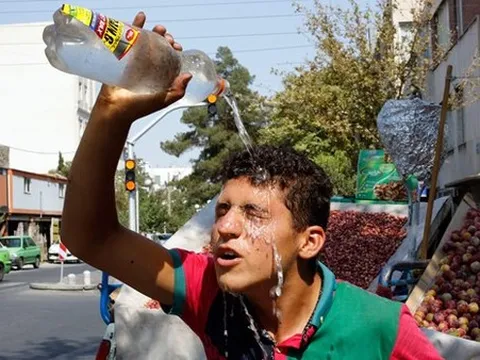 Iran cho người dân toàn quốc nghỉ 2 ngày do nắng nóng