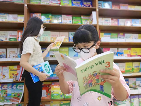 Đề xuất kiểm tra lợi ích nhóm trong lựa chọn sách giáo khoa
