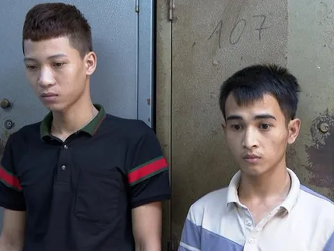 Thủ đoạn dùng 'bút thoát hiểm' phá kính ô tô để trộm đồ của 2 thanh niên