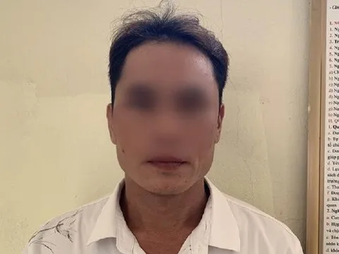 Nổi máu anh hùng bênh vực vợ của bạn, gã đàn ông nhận cái kết đắng