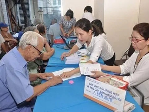 Lưu ý đối với cán bộ hưu trí khi nhận lương tháng 8