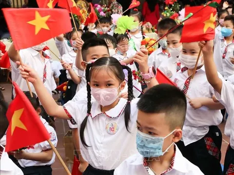 Hà Nội không bắt buộc học sinh phải mua đồng phục mới