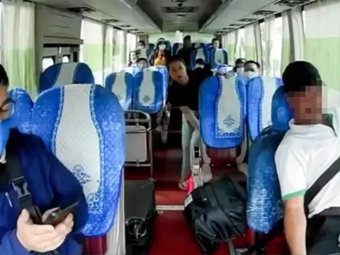 Bị đột quỵ ngay khi đang lái xe, tài xế vẫn cố làm 1 điều để bảo vệ hành khách