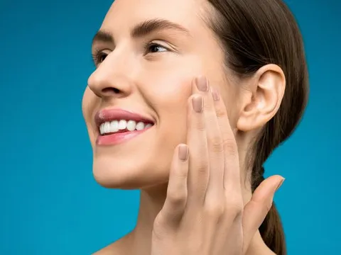 Vitamin E: 'Thần dược' khó tính đối với làn da, uống thế nào cho đúng?