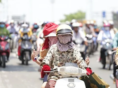 Miền Bắc đón nắng nóng gay gắt trở lại, có nơi trên 35 độ