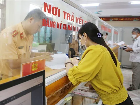 Chủ xe có phải đóng phí lần hai nếu xin cấp lại biển số định danh?