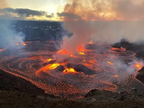 Núi lửa Kilauea ở Hawaii phun trào lần thứ ba trong năm
