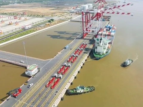 Cảng quốc tế Long An được tiếp chuyển hàng quá cảnh