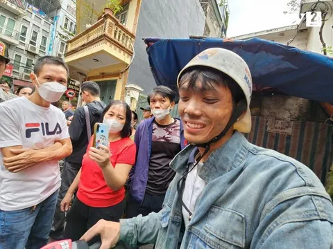 Cảm kích những 'người hùng' thầm lặng trong vụ cháy chung cư mini ở Hà Nội