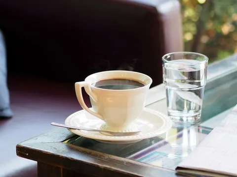 Tiến sĩ Anh tiết lộ kiểu uống cà phê khiến đường huyết tăng vọt
