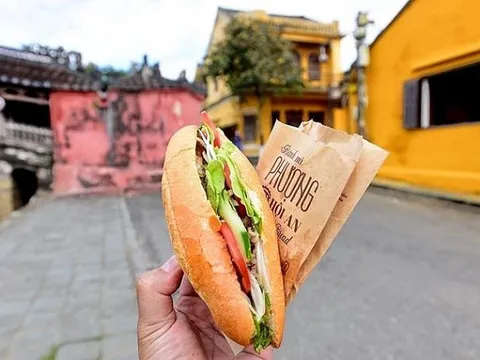 Bộ Y tế yêu cầu tạm đình chỉ hoạt động cơ sở Bánh mì Phượng (Quảng Nam)