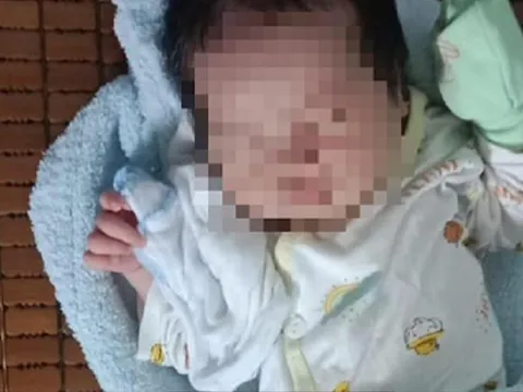 Bé trai 5 ngày tuổi bị bỏ rơi, xót lòng bức thư mẹ học sinh để lại