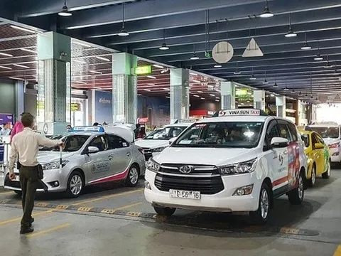 Thí điểm thu phí tự động tại Nội Bài và Tân Sơn Nhất trong 6 tháng