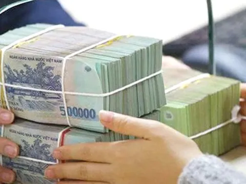 Lãi suất tiền gửi tiết kiệm tháng 10/2023: Tiếp tục giảm mạnh