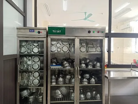 Hà Nội: Tăng cường đảm bảo vệ sinh an toàn thực phẩm tại các bếp ăn bán trú