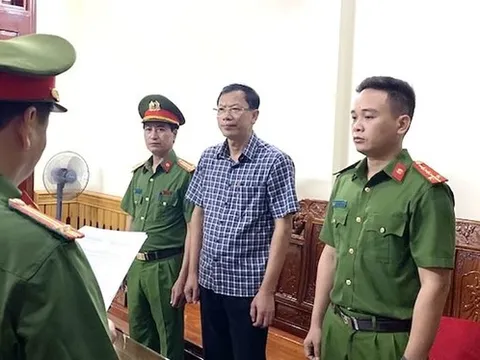 Hiệu trưởng Trường Cao đẳng Công nghiệp Thanh Hóa bị khai trừ khỏi Đảng