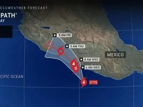 Bão Otis mạnh lên nhanh chóng khi áp sát bờ biển Mexico