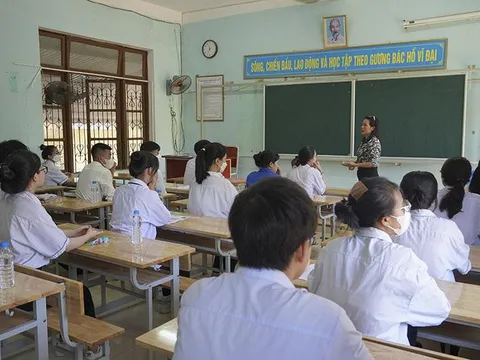 Khởi tố 03 đối tượng có hành vi cố ý làm lộ đề thi tốt nghiệp THPT năm 2023