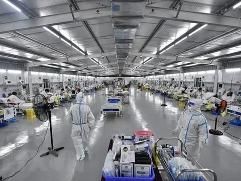 Giải thể Bệnh viện Dã chiến số 13 điều trị bệnh nhân COVID-19