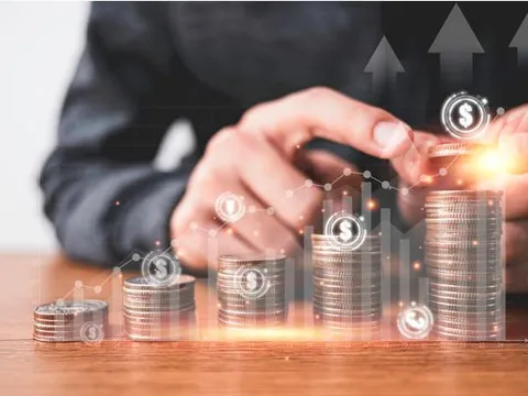 Những chính sách mới về tiền lương, giáo dục và thu phí có hiệu lực từ tháng 11/2023