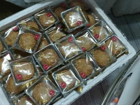 Gần 1.400 bánh trung thu giá siêu rẻ bị tiêu hủy