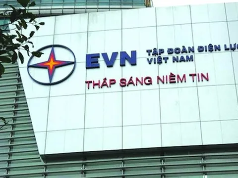 Khởi tố 5 cán bộ thuộc Tập đoàn Điện lực và Bộ Công thương