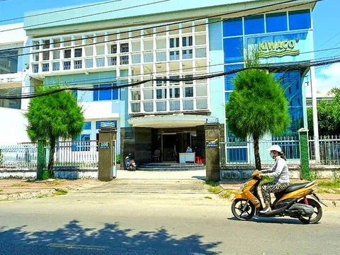 Cách chức chủ tịch Công ty TNHH MTV Cấp thoát nước Kiên Giang