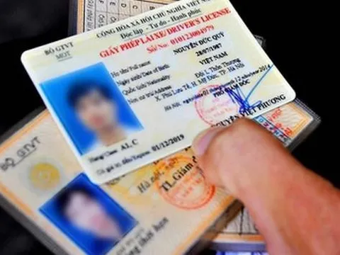 Giấy phép lái xe mờ ảnh có bị phạt?