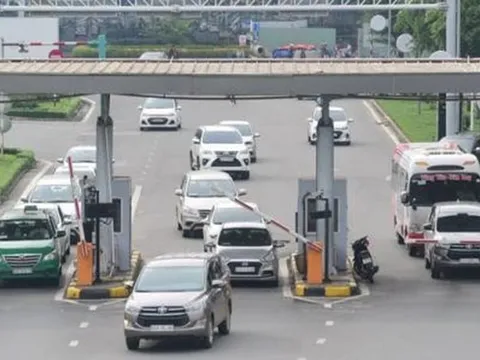 Sắp thu phí tự động ô tô ra vào 5 cảng hàng không