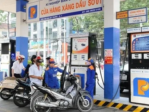 Giá xăng giảm nhẹ từ 15h00 chiều nay
